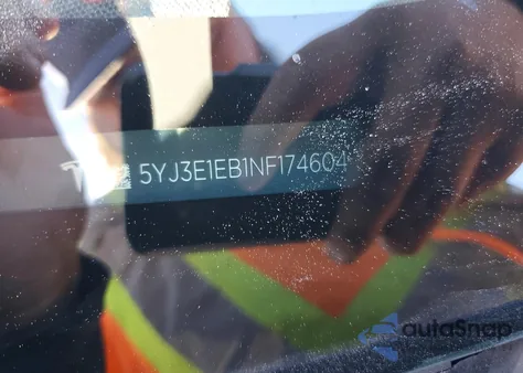 2022 Tesla Model 3 из США, поврежденный, VIN 5YJ3E1EB1NF174604